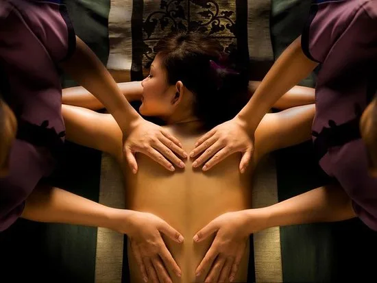 ماساژ ویژه مانو